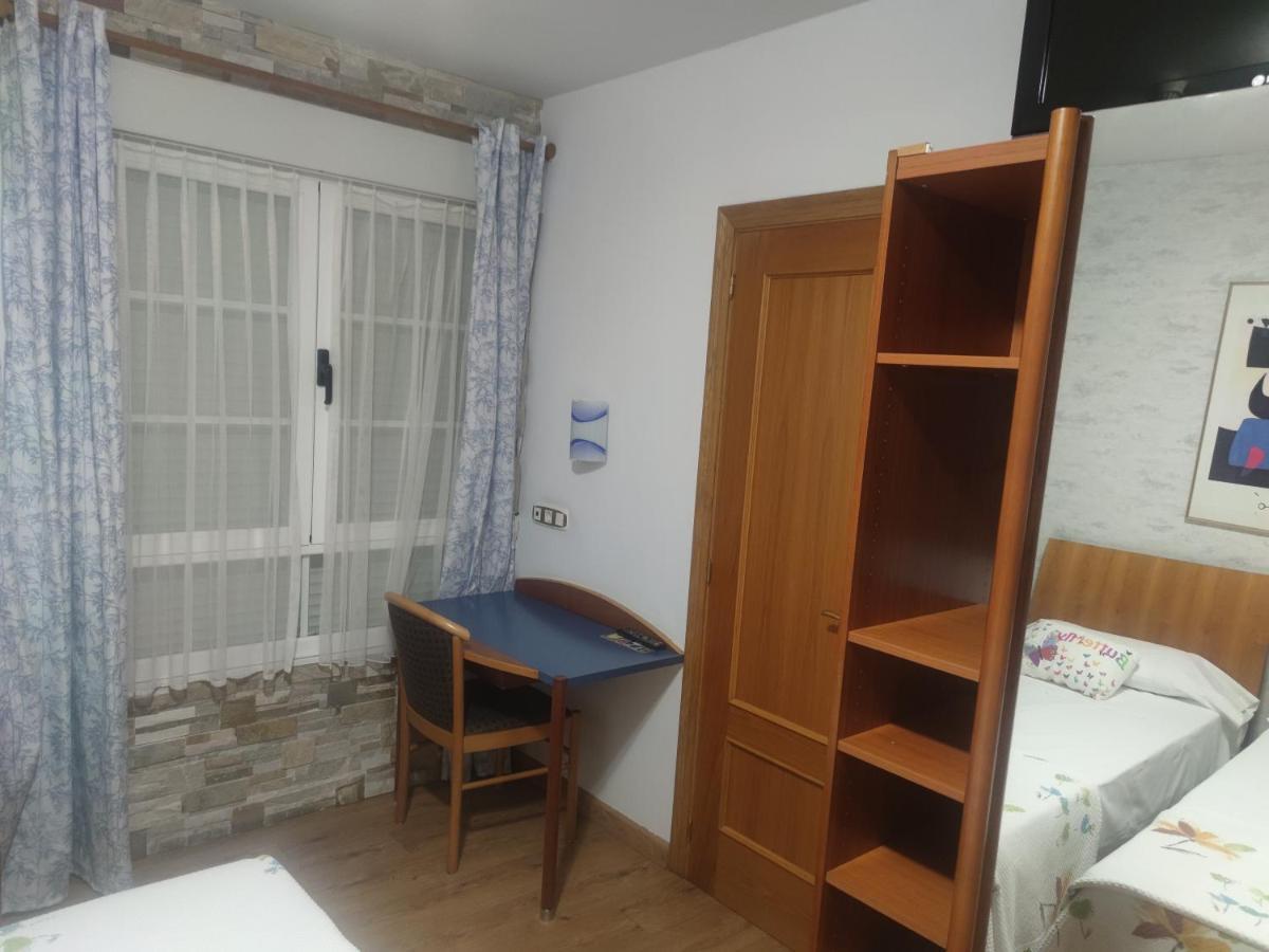Hostal Burbia Villafranca Del Bierzo Εξωτερικό φωτογραφία