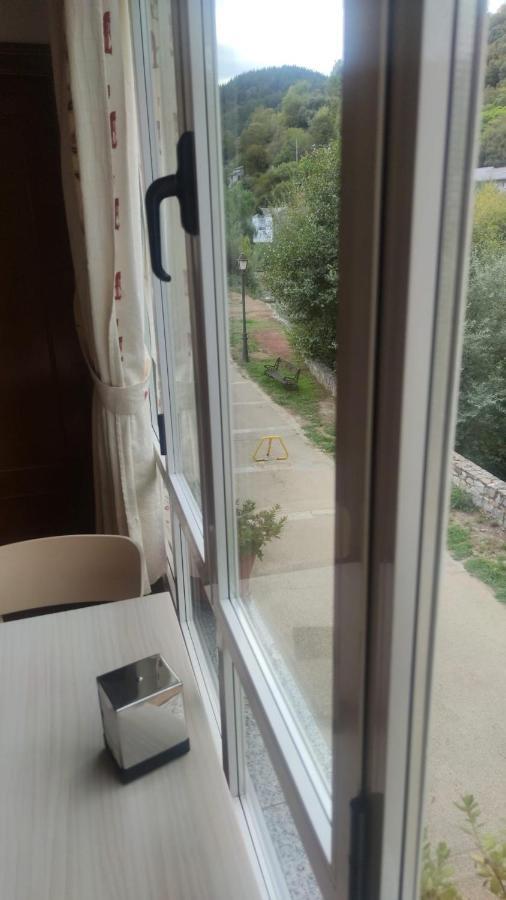Hostal Burbia Villafranca Del Bierzo Εξωτερικό φωτογραφία