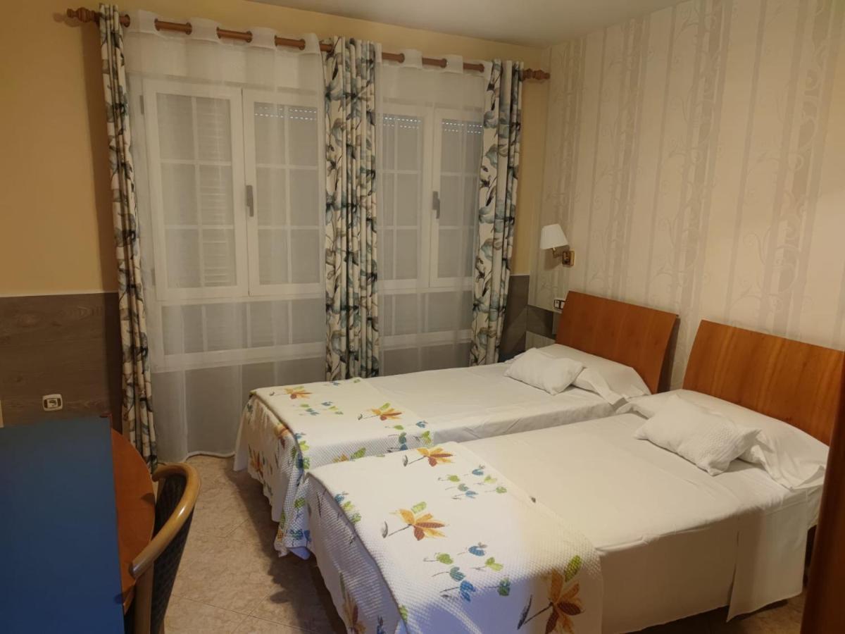 Hostal Burbia Villafranca Del Bierzo Εξωτερικό φωτογραφία