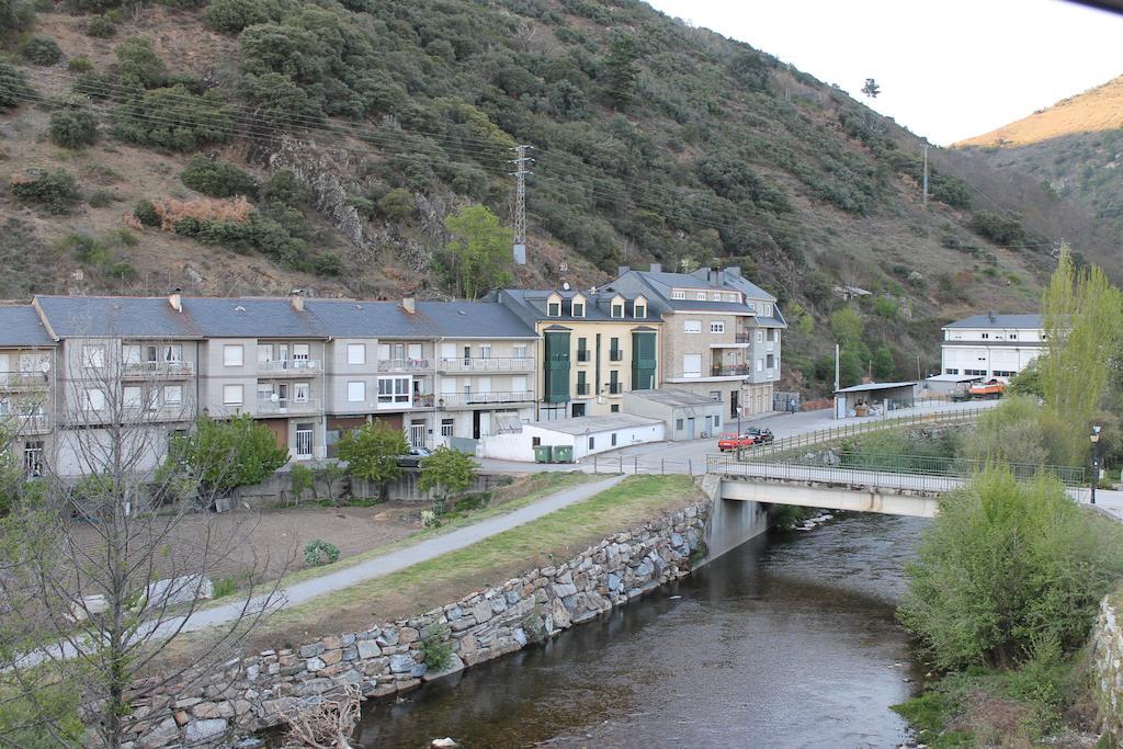 Hostal Burbia Villafranca Del Bierzo Εξωτερικό φωτογραφία