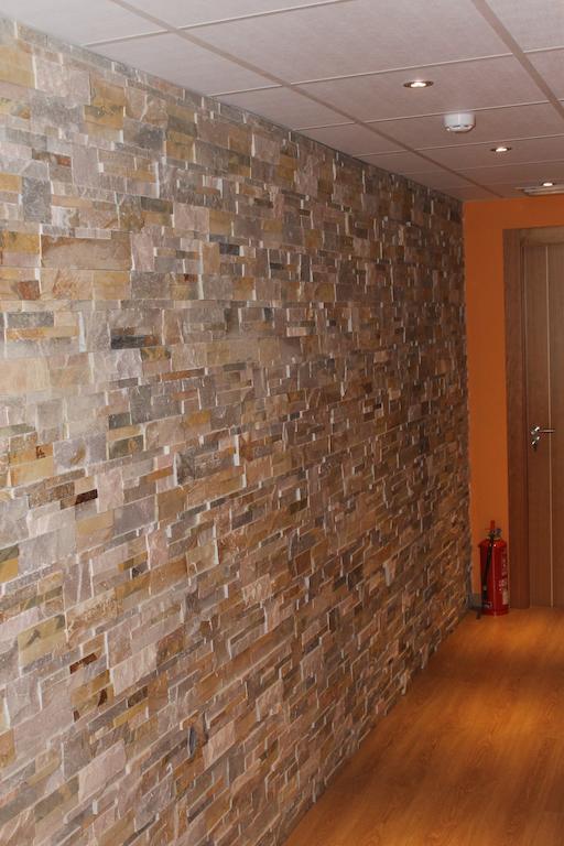 Hostal Burbia Villafranca Del Bierzo Εξωτερικό φωτογραφία